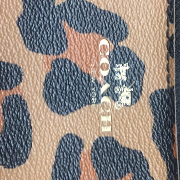 Coach wallet - Picture 2 of 4